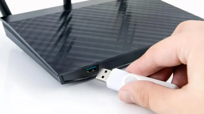 کاربرد پورت USB مودم و روتر چیست؟ اتصال فلش، اشتراک فایل و اینترنت پشتیبان