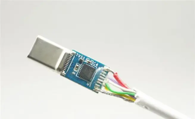 آیا کابل USB-C به آپدیت فریمور نیاز دارد؟ آموزش به‌روزرسانی و رفع مشکلات اتصال