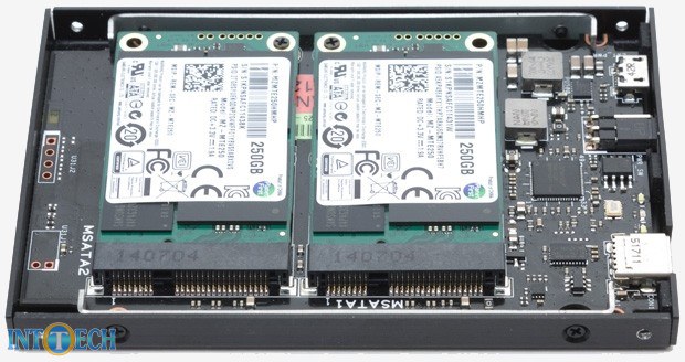 دو SSD با پیکربندی RAID 0