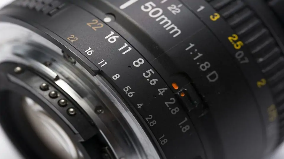 نسبت کانونی یا F-number در دوربین‌ها و لنزها چیست و چطور تنظیم می‌شود؟