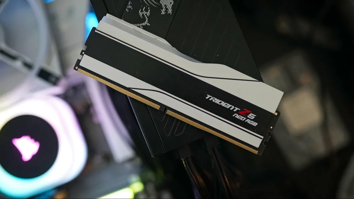 استفاده از یک رم DDR5 به جای ۲ رم DDR4 تا چه اندازه روی عملکرد بازی تأثیر میگذارد؟