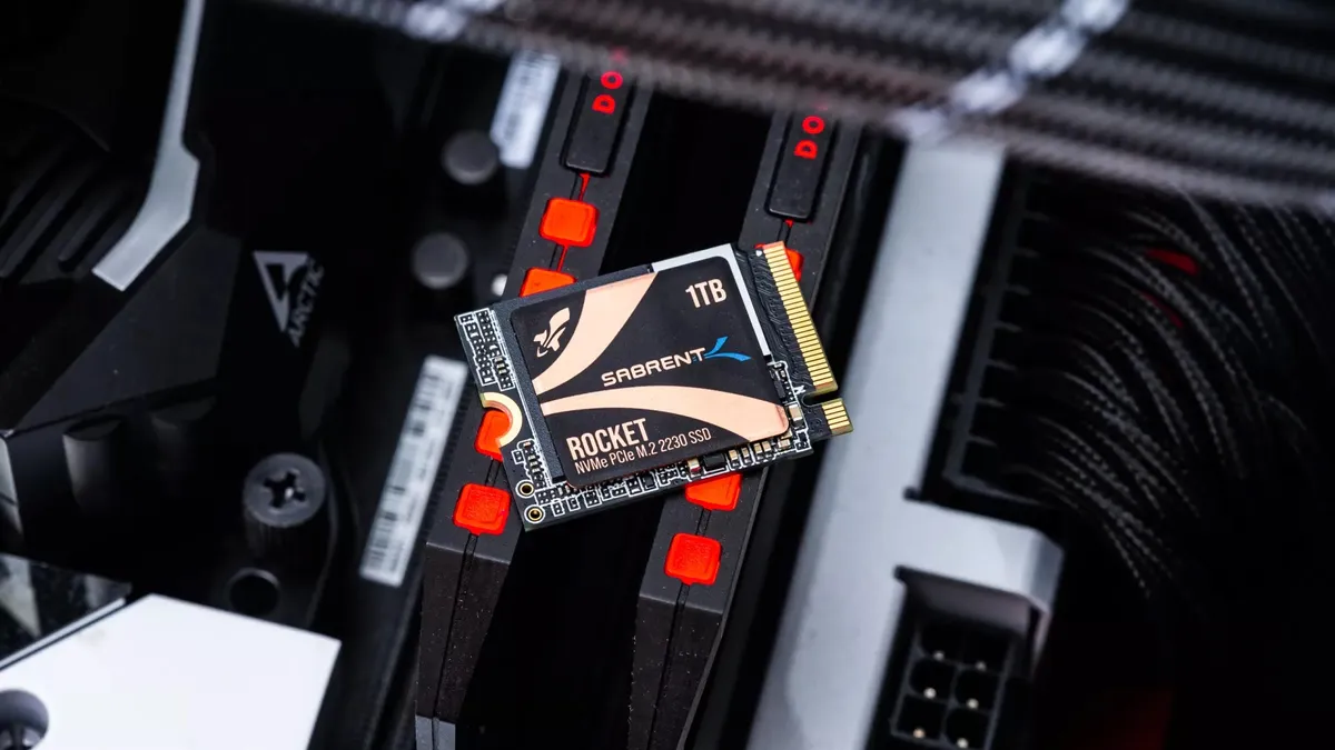آشنایی با ترفندهای افزایش عمر SSD که امروزه بیفایده است!